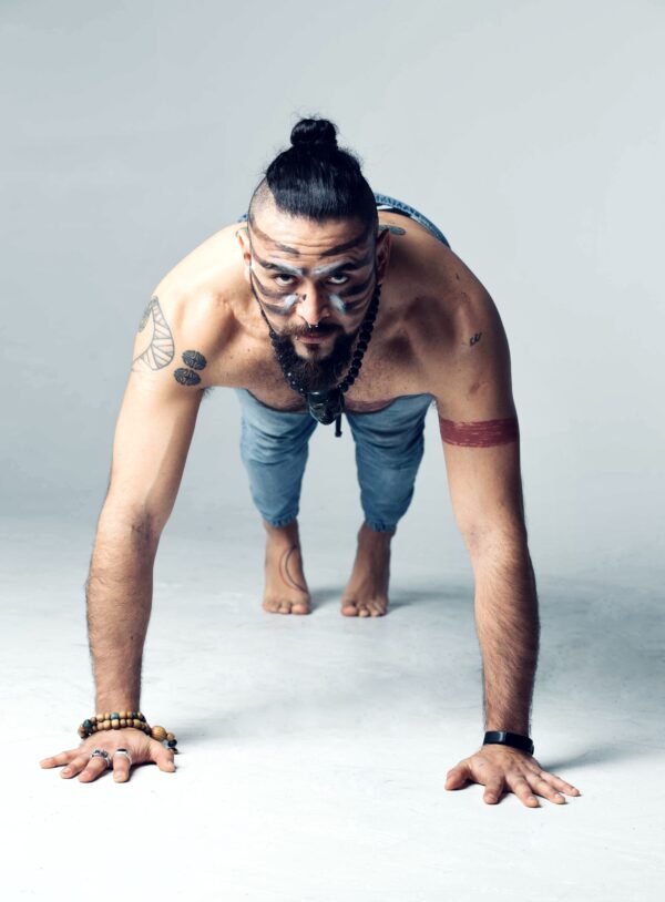 Stronge core yoga