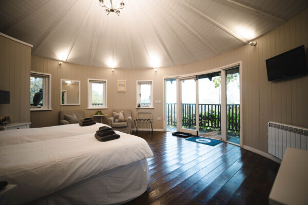 Tree House Accommodation In The Trees at Fair Oak Farm